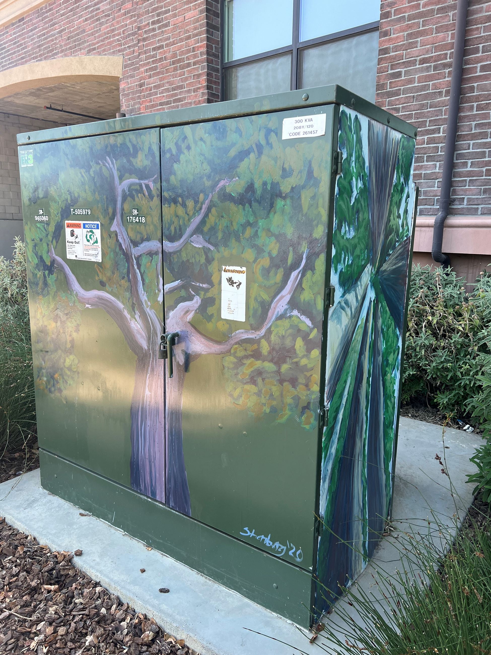 Utility Box Sunsweet Apartment Murals